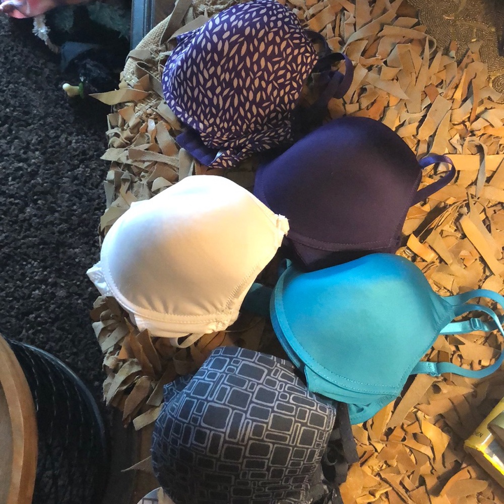 5 pack of bras size 38D